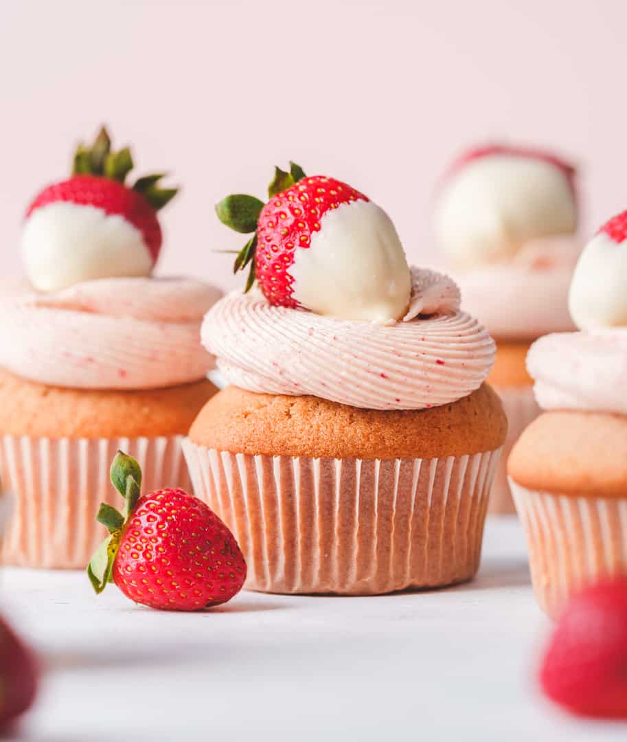 草莓杯子蛋糕_strawberry_cupcake