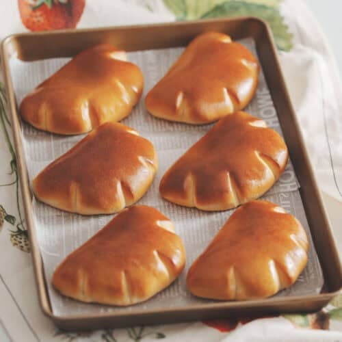 草莓卡士達麵包